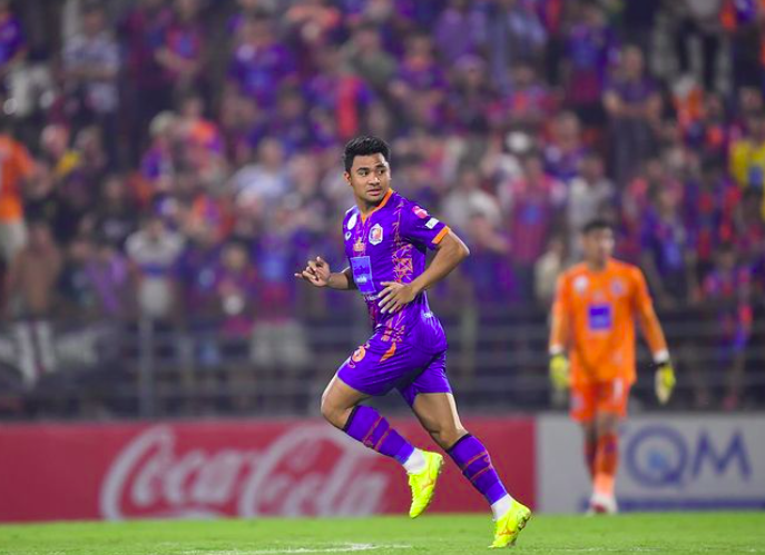 asnawi, liga thailand, pertandingan, thailand